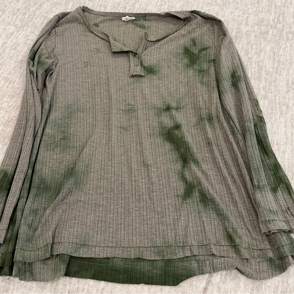 POL Green Tie-Dye Long Sleeve Tee